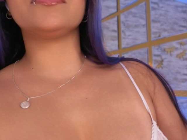 annemallow live cam on BongaCams
