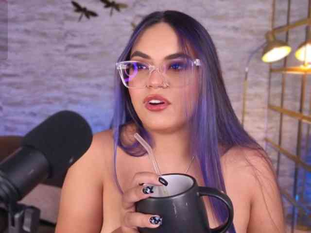 AnneMarie webcam