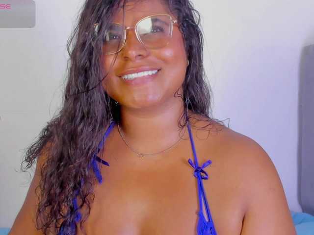 itswet-horny live cam on BongaCams