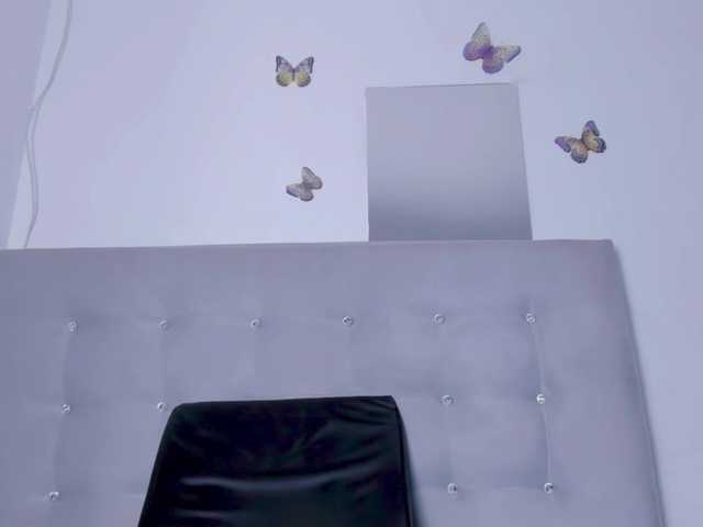 itswet-horny live cam on BongaCams