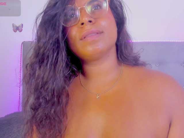 itswet-horny live cam on BongaCams