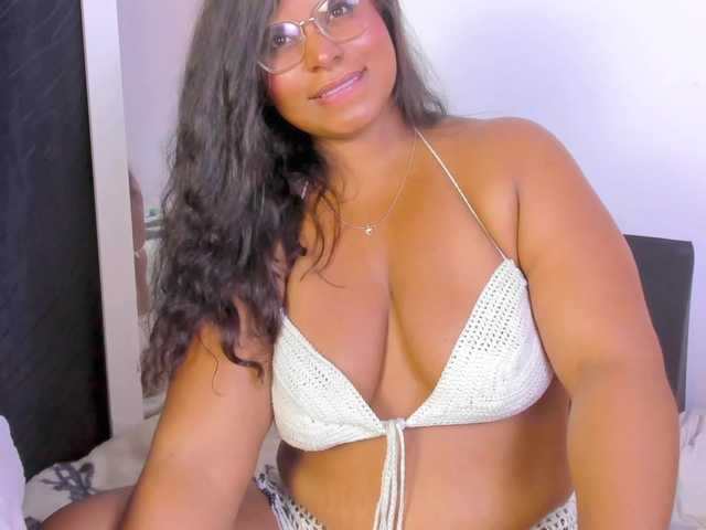 itswet-horny live cam on BongaCams