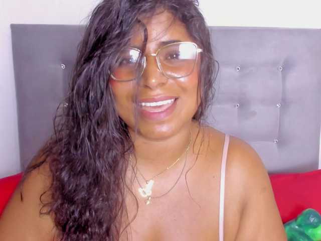 itswet-horny live webcam show