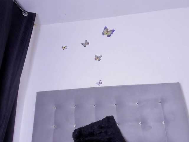 itswet-horny live cam on BongaCams