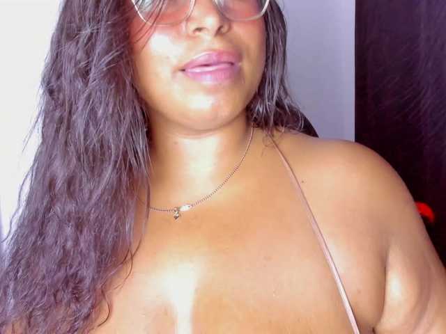 itswet-horny live cam on BongaCams