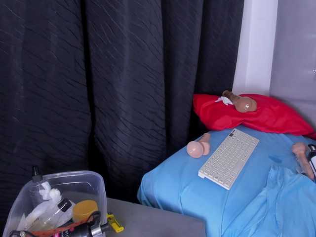 itswet-horny live webcam show