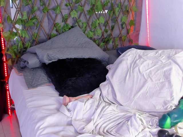 Preview of itswet-horny