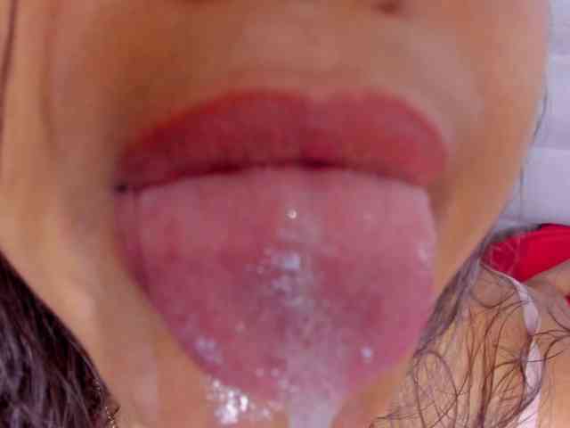 itswet-horny's live room