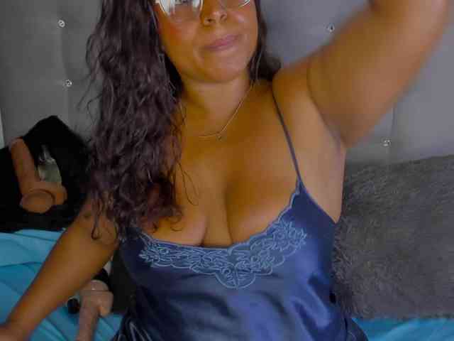 itswet-horny webcam