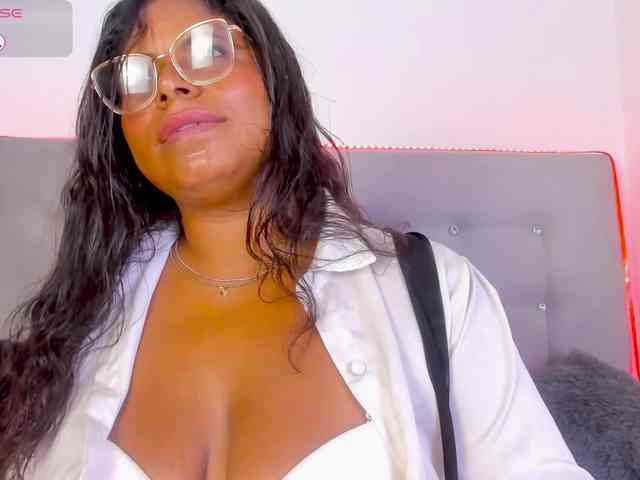 Model: itswet-horny