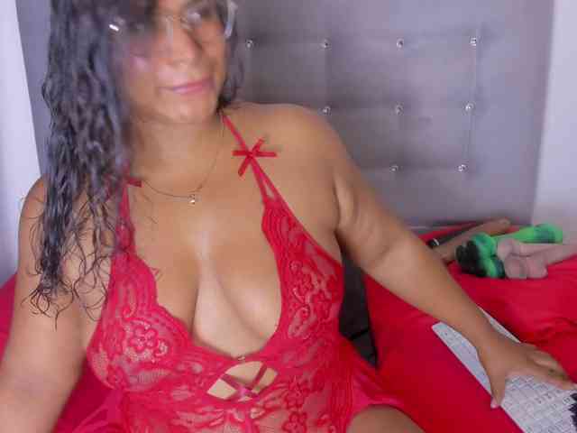 itswet-horny webcam