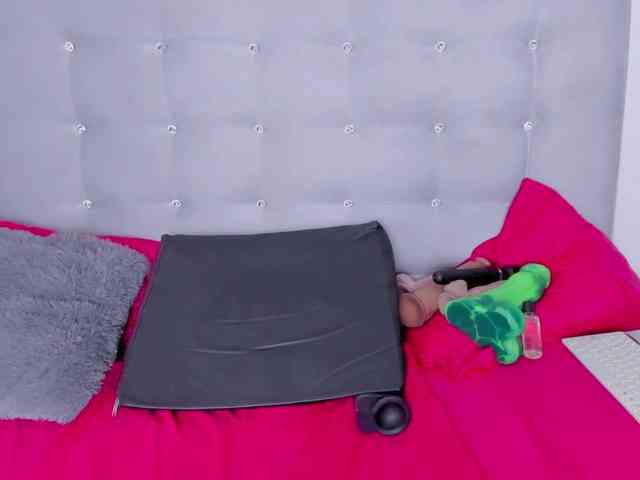 Modelo: itswet-horny