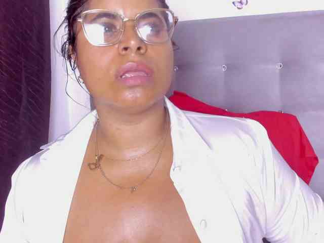 itswet-horny webcam