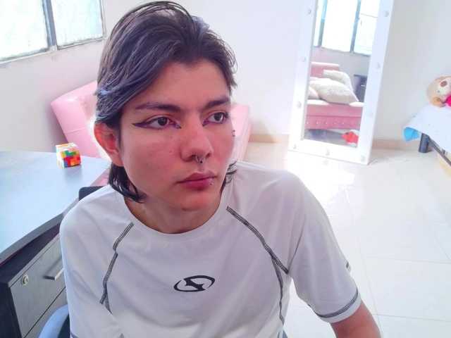 Alandelrey — live trans cam