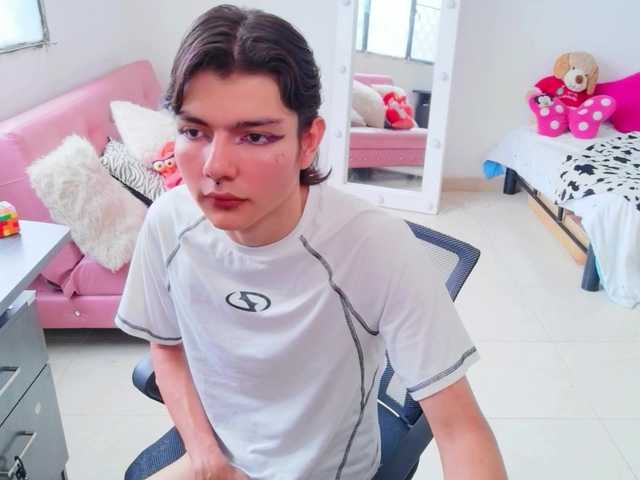 Alandelrey — live trans cam