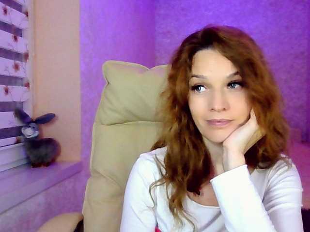 IridessaL — live female cam