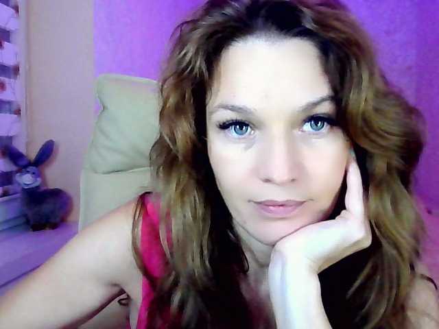 IridessaL live cam on BongaCams
