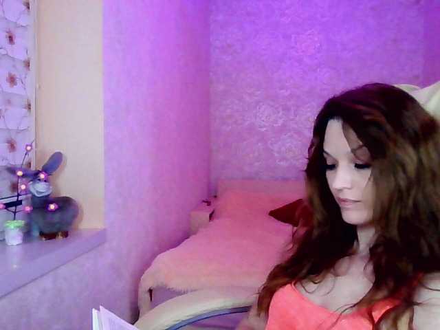 IridessaL's BongaCams show and profile