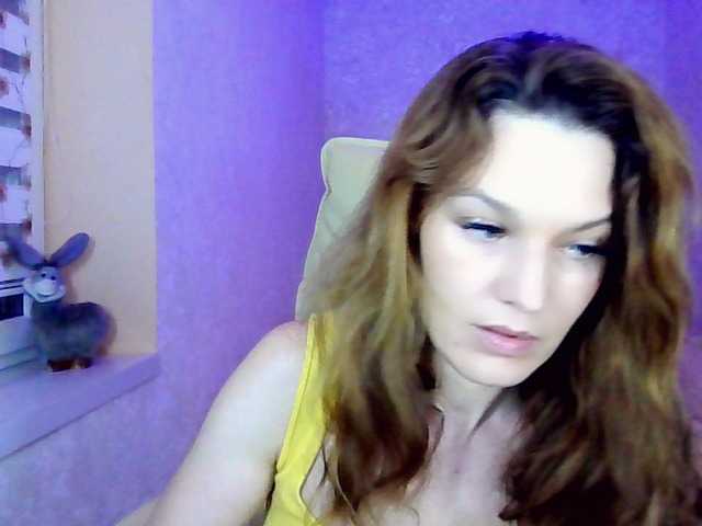 IridessaL live cam on BongaCams