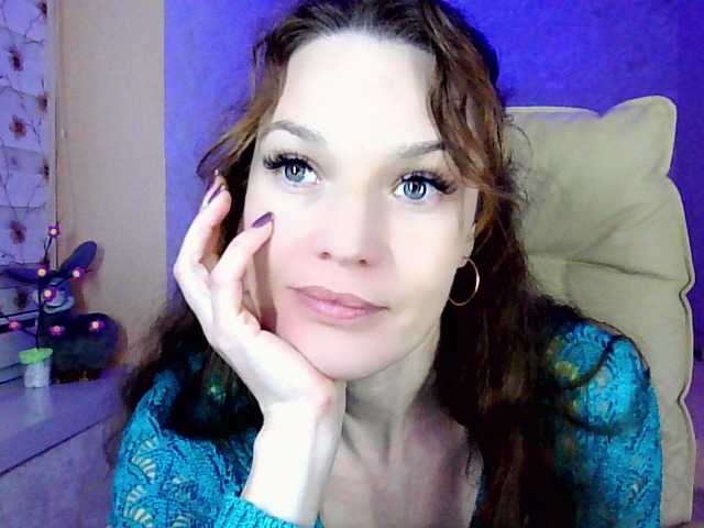 IridessaL's BongaCams show and profile