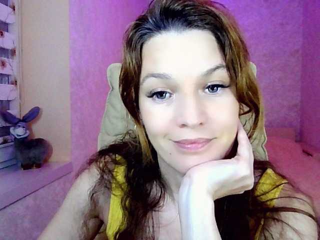 IridessaL live cam on BongaCams