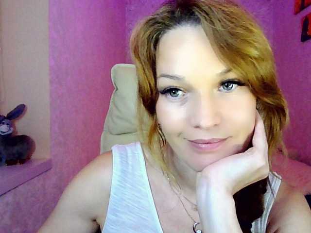 IridessaL live cam on BongaCams