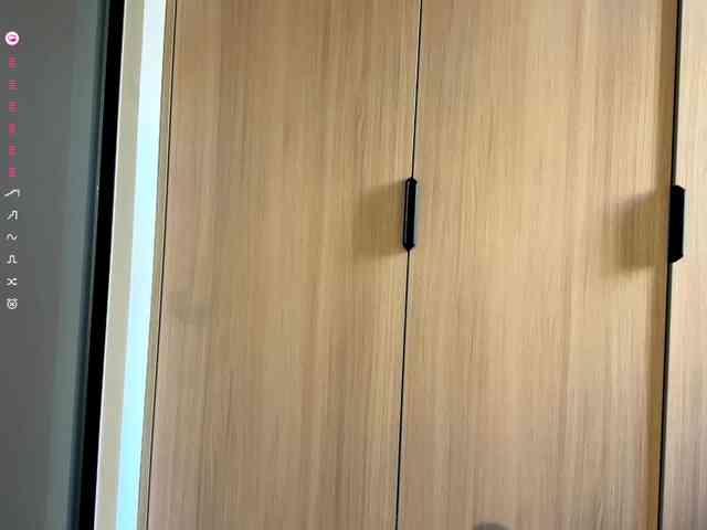 Model: CaterinaEnders