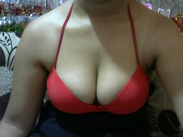 Prettyjannetta live cam on BongaCams