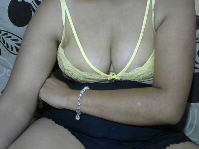 Prettyjannetta live cam preview