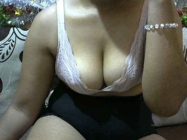 Prettyjannetta, en vivo ahora en BongaCams