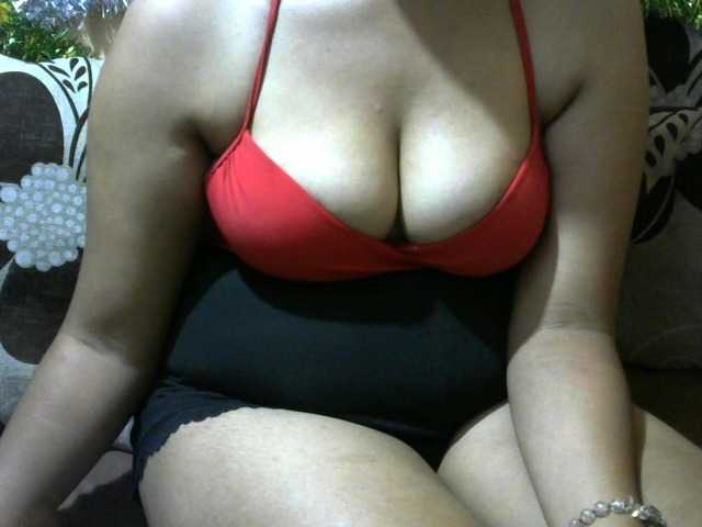 Prettyjannetta live cam on BongaCams
