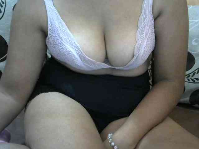 Prettyjannetta webcam