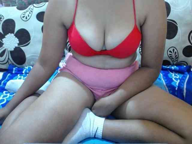 Prettyjannetta webcam