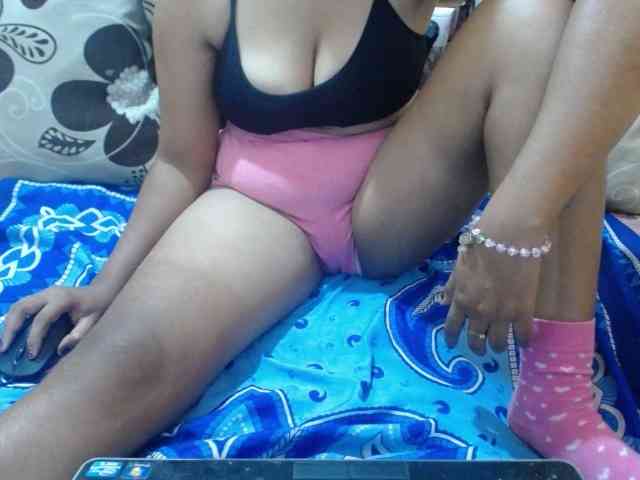 Prettyjannetta webcam