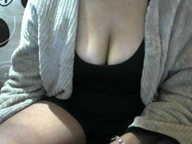 Prettyjannetta webcam