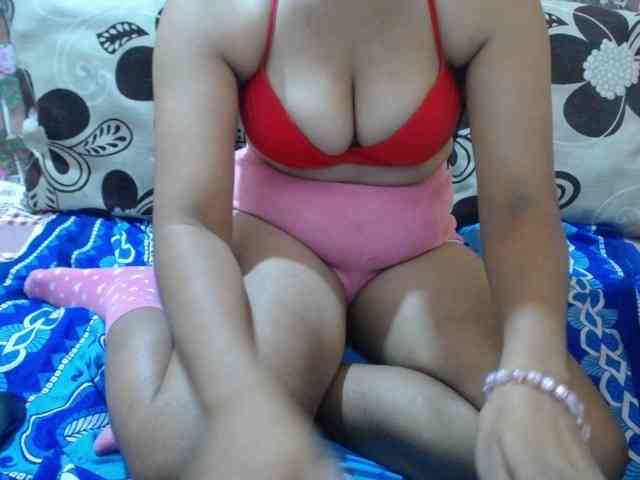 Prettyjannetta webcam
