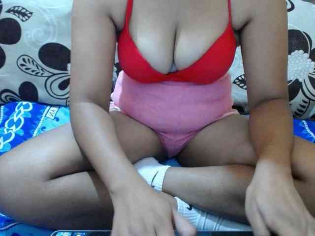 Prettyjannetta webcam