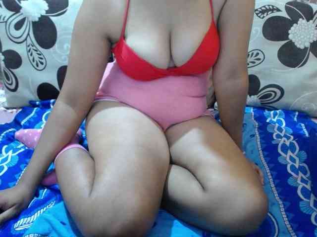 Prettyjannetta webcam