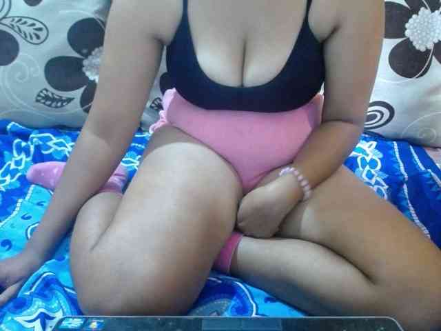 Prettyjannetta webcam