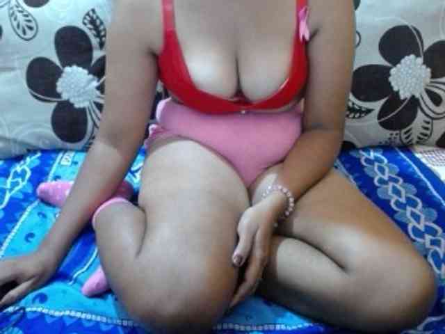 Prettyjannetta webcam