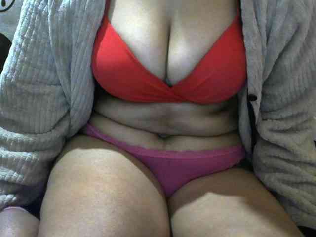 Prettyjannetta webcam