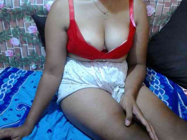 Prettyjannetta webcam