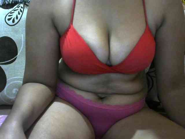 Prettyjannetta webcam