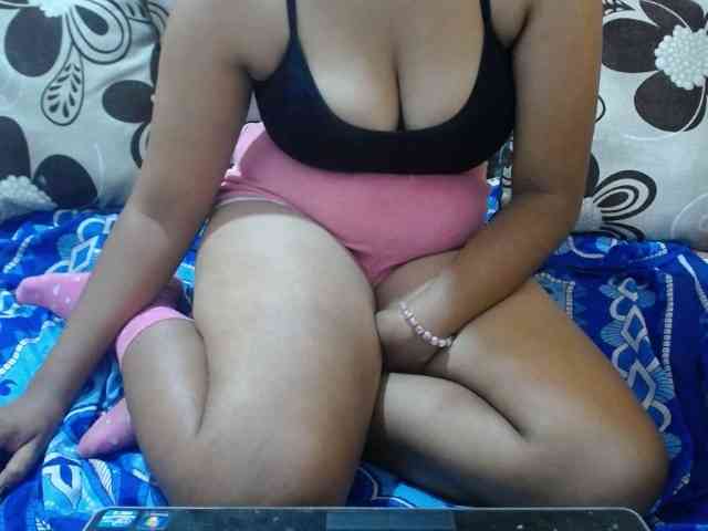 Prettyjannetta webcam