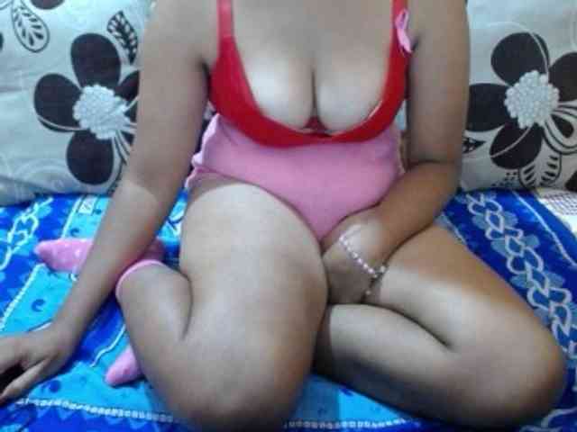 Prettyjannetta webcam