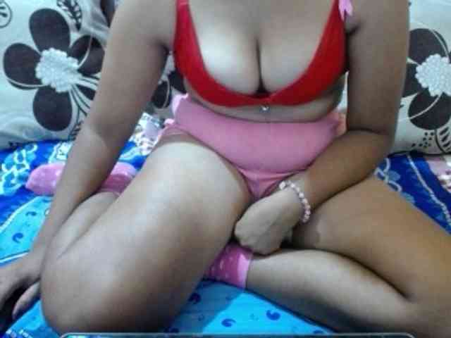 Prettyjannetta webcam