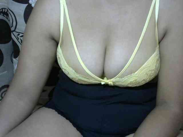 Prettyjannetta's webcam live show