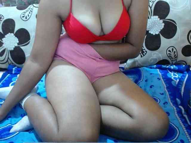 Prettyjannetta webcam