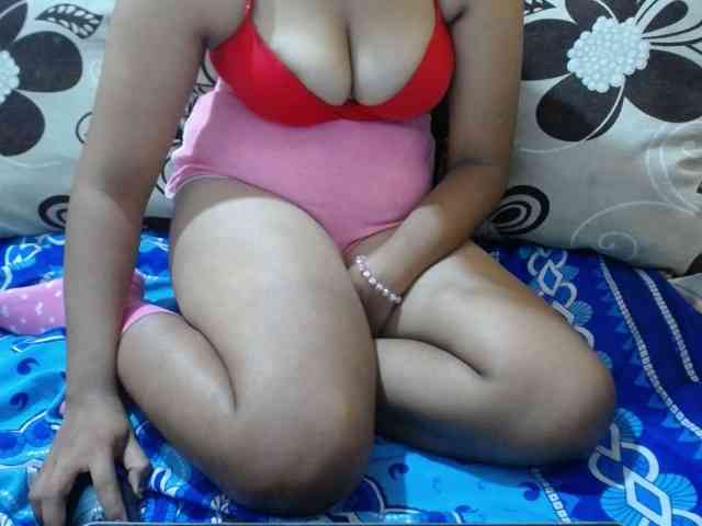 Prettyjannetta webcam