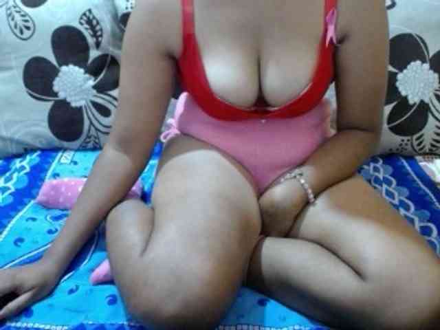 Prettyjannetta webcam